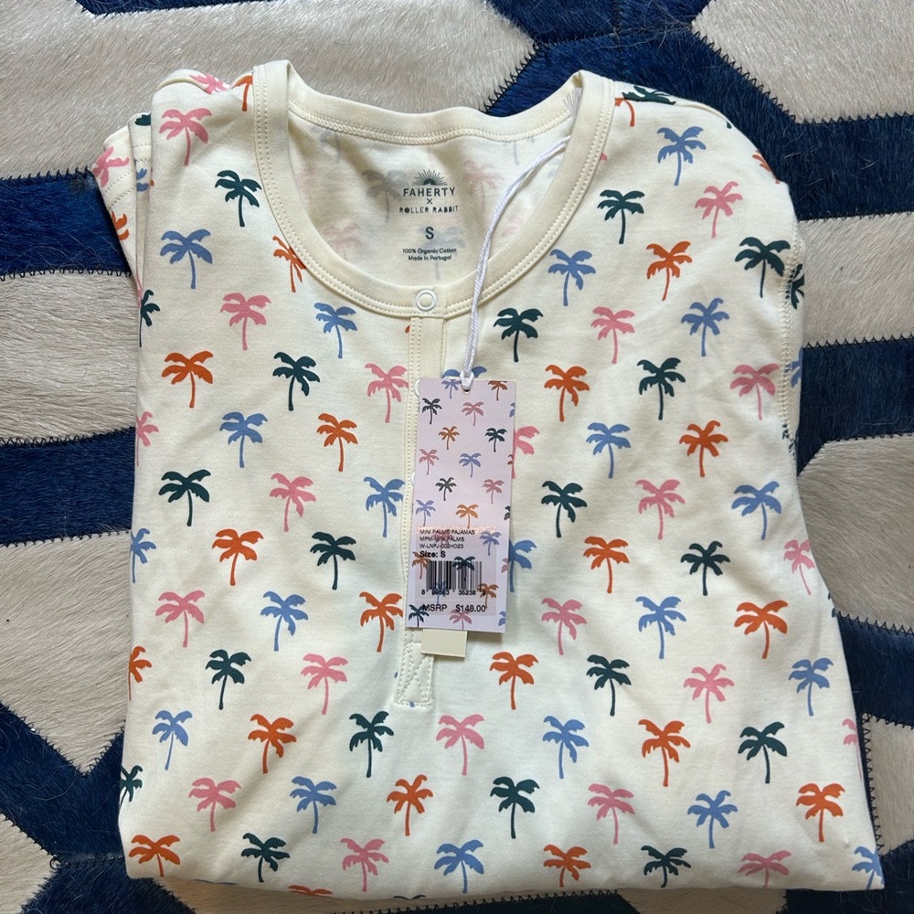 Roberta roller rabbit long pajamas size small